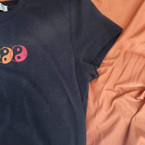 Black design tshirt, cut and paste size meduim - Picture 2 of 7